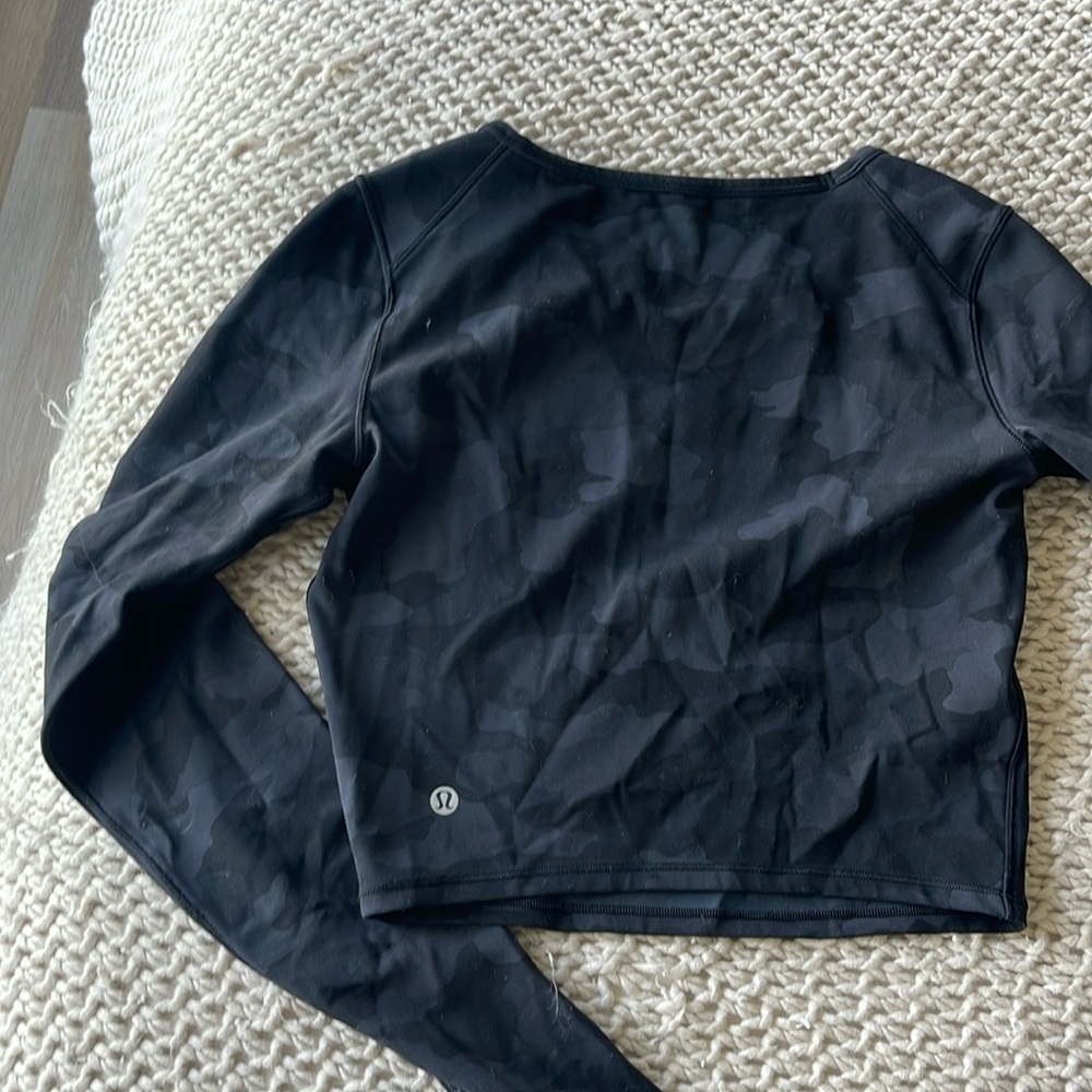 Lululemon Cropped Long Sleeve Shirt